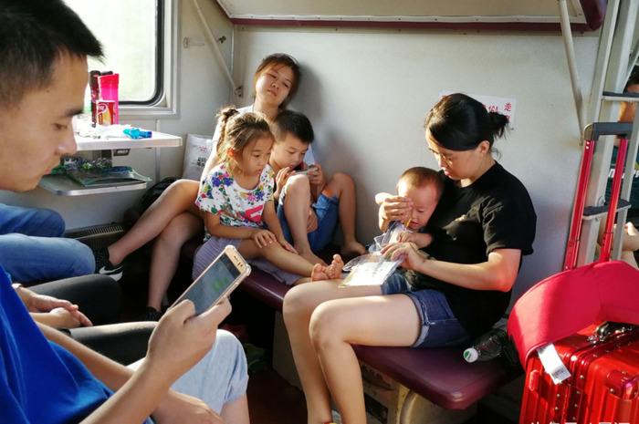 火车票硬卧代硬座好吗【火车上硬卧代硬座是什么样的】