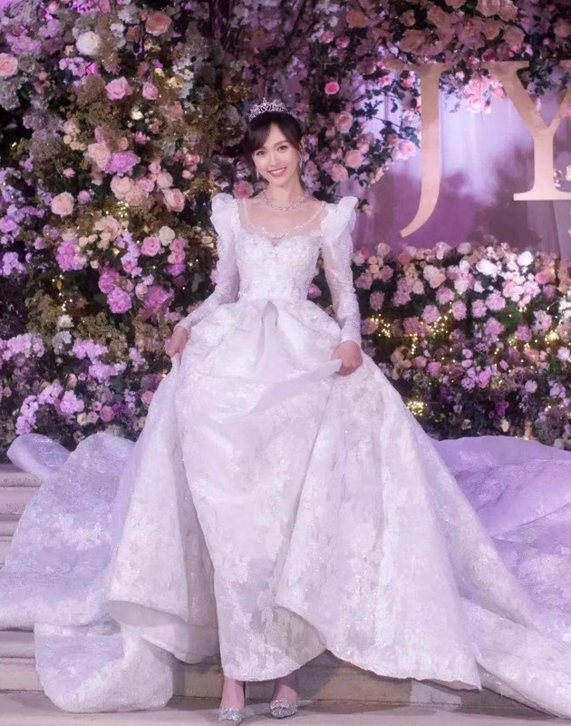 wecouture恋与制作人婚纱价格表【wecouture婚纱】