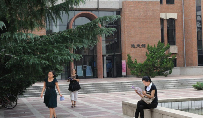 清华少年班年龄最小的学生【小小的学生】