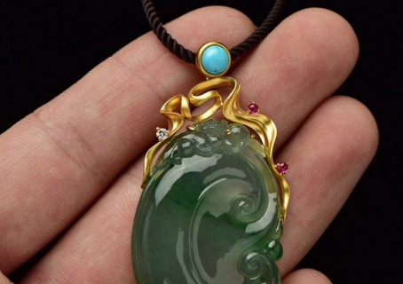 佩戴翡翠有什么好处吗【戴翡翠有什么好处呢】