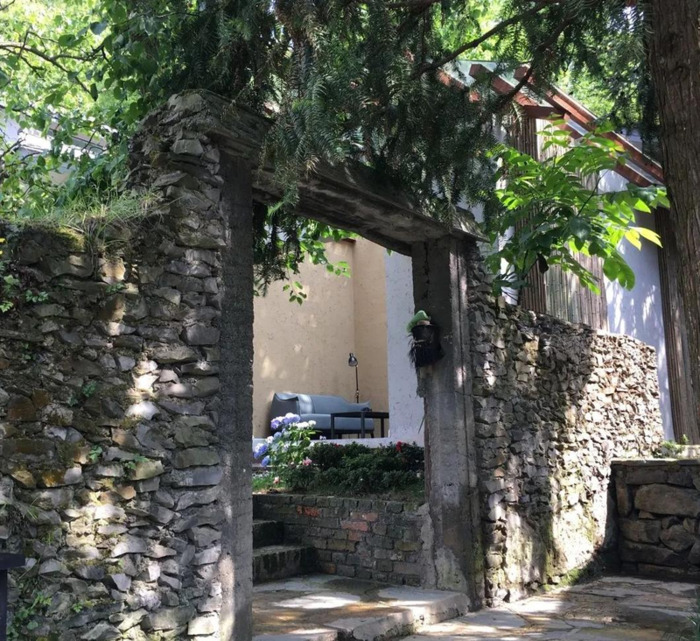 百里杜鹃附近【百里杜鹃风景名胜区住哪里好】