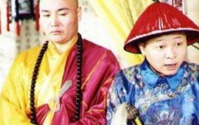 太乙真人的拂尘图片【道姑手拿拂尘图片】