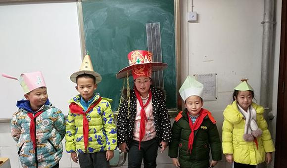 做一顶帽子课后反思【找帽子教案反思】