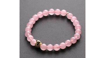 女生佩戴草莓晶的寓意【绿色草莓晶的寓意】