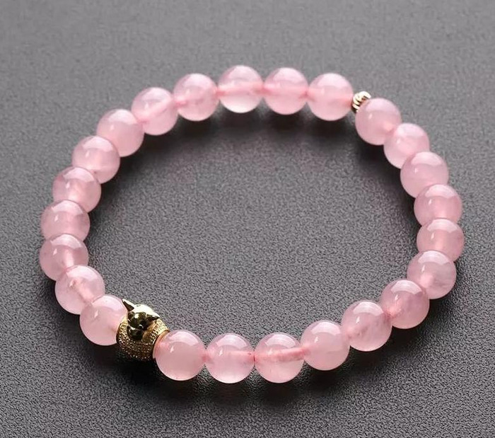 女生佩戴草莓晶的寓意【绿色草莓晶的寓意】