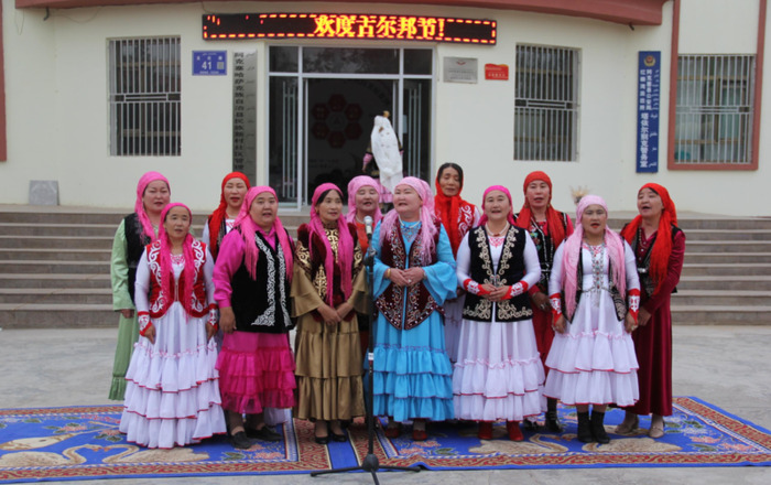 我们的欢乐大家庭【欢乐大家庭歌曲】