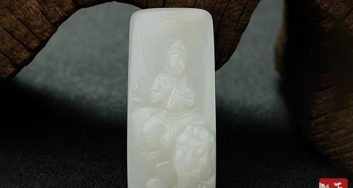 和田羊脂玉怎样鉴别方法【羊脂玉鉴别小办法】