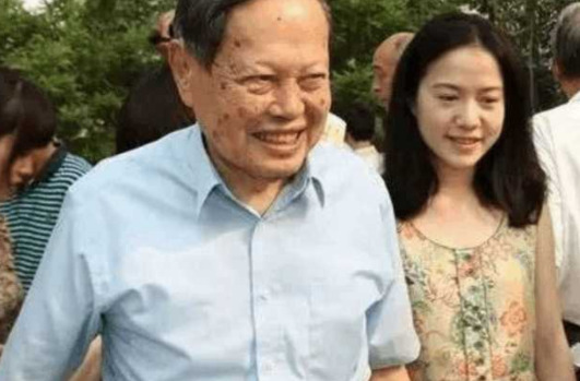 翁帆和杨振宁有孩子么【杨振宁和翁帆有孩子】