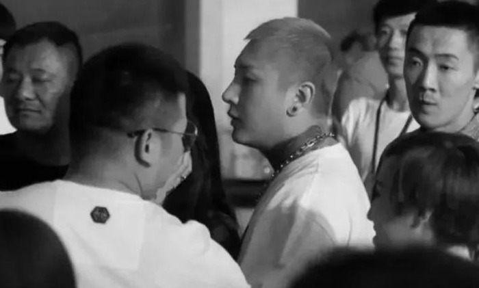 网红方丈媳妇【网红方丈赌博输了多少】