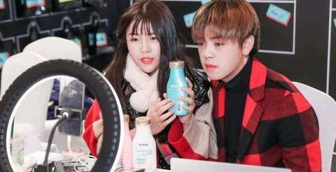 如何把直播间的人气搞上去【第一次开直播怎么吸引人】