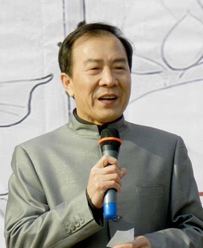 谁抢了侯耀文的老婆【侯耀文几个老婆】