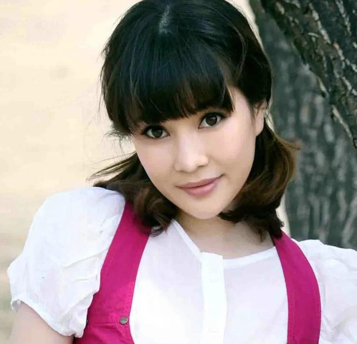 谁抢了侯耀文的老婆【侯耀文几个老婆】