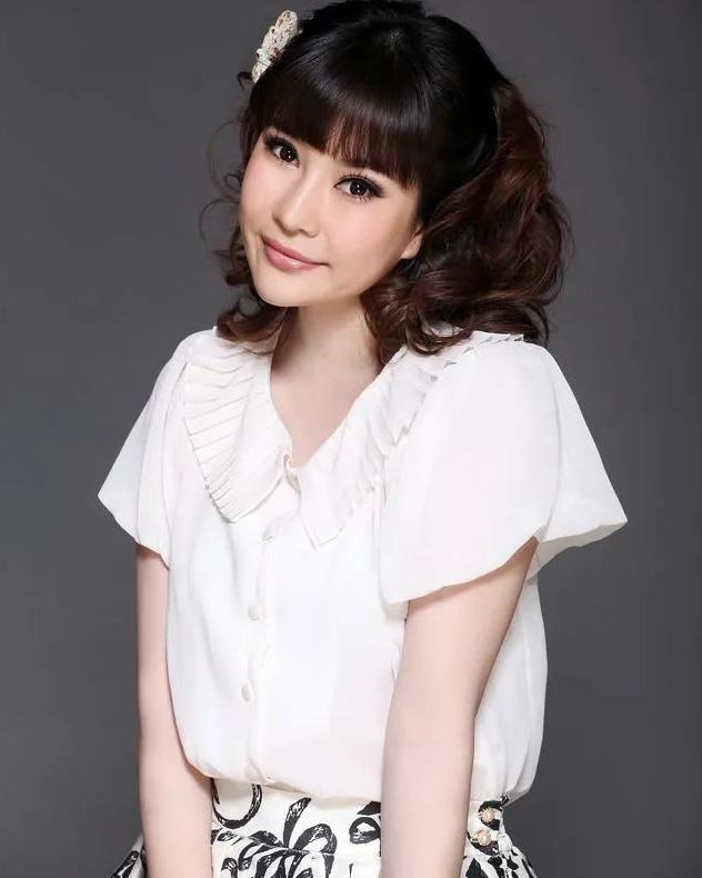 谁抢了侯耀文的老婆【侯耀文几个老婆】