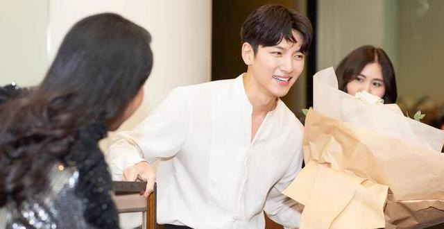 池昌旭是韩国人吗?【池昌旭在韩国人气高吗】