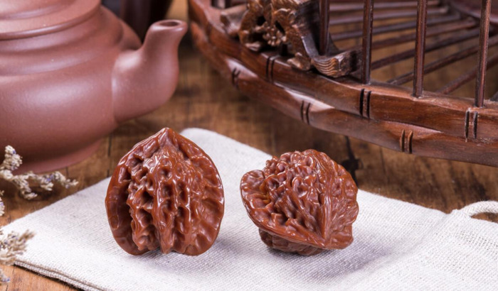 文玩核桃的变色过程【核桃变色的几个阶段图】