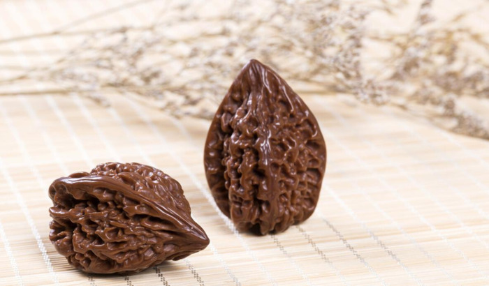 文玩核桃的变色过程【核桃变色的几个阶段图】