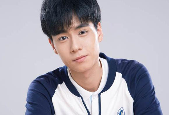 胡一天承认有女朋友 照片【胡一天现任女友的照片】