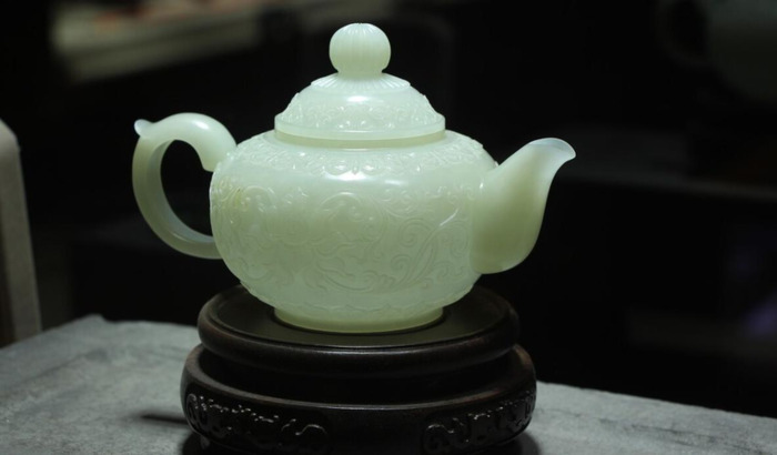 新疆和田玉籽料与俄籽料区别【和田碧玉新疆料和俄料的区别】