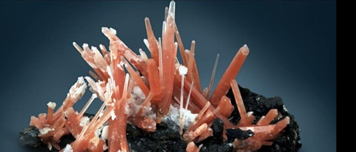 新疆和田玉籽料与俄籽料区别【和田碧玉新疆料和俄料的区别】