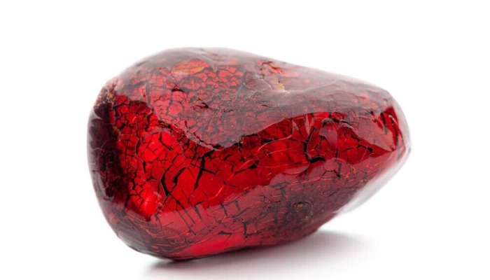 新疆和田玉籽料与俄籽料区别【和田碧玉新疆料和俄料的区别】