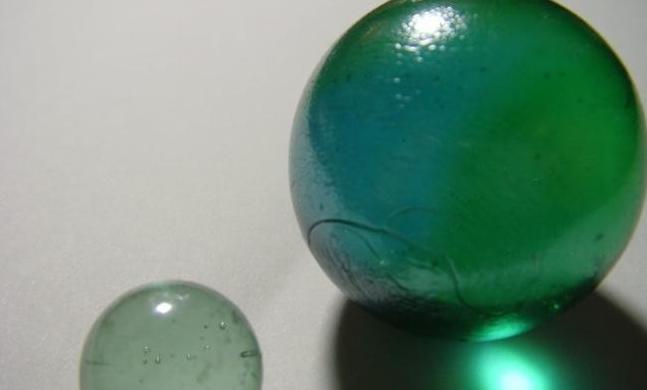 新疆和田玉籽料与俄籽料区别【和田碧玉新疆料和俄料的区别】