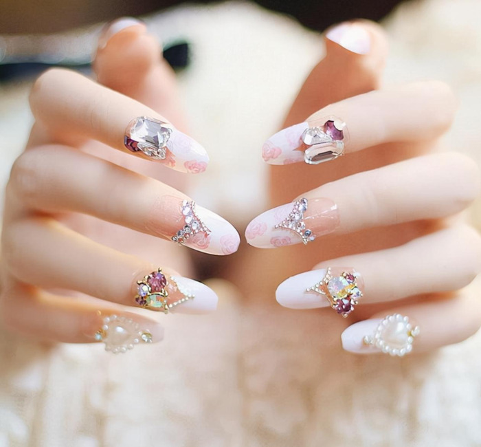 在学校学美甲好,还是店里学美甲好【学校学美甲跟店里学美甲怎么不一样】