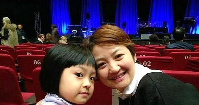 沈洁长大的照片集锦【沈洁个人资料长大照片】