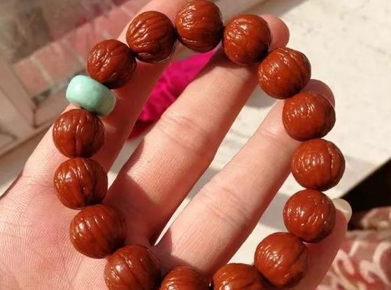 猴头核桃手串怎么盘红的快【文玩核桃猴头怎么盘红的快】