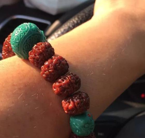 猴头核桃手串怎么盘红的快【文玩核桃猴头怎么盘红的快】