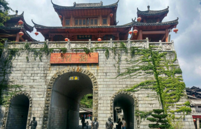 世外桃源的诗句是谁写的【世外桃源的诗句谁的著作】