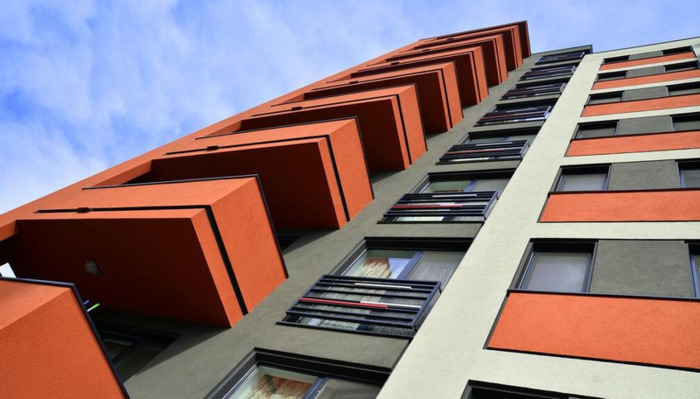 一个物业公司一年能赚多少钱【开一家物业公司赚钱吗】