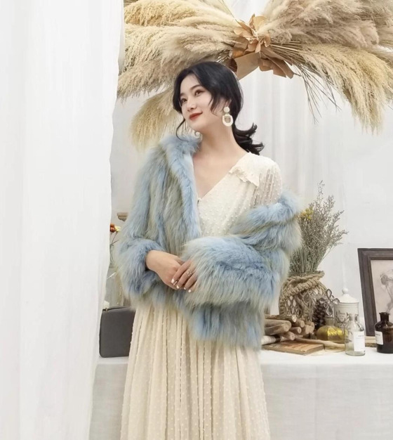 女式皮草短外套【皮草年轻款女外套】