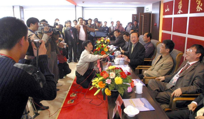 褚字怎么读【这个褚字怎么读】