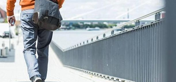 匡威的舌头跑偏【匡威鞋舌头老是跑偏】