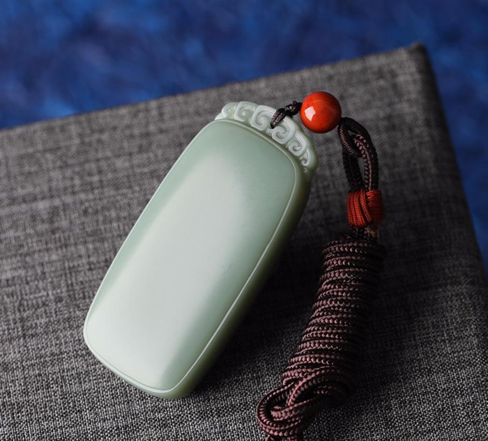 和田玉的功效与作用及禁忌【佩戴和田玉的好处与禁忌】