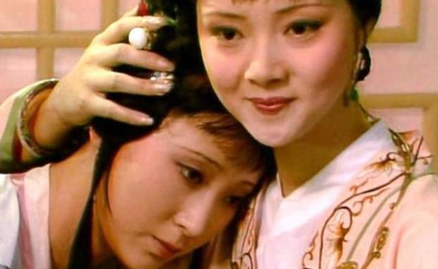 钗黛【钗黛合一论谁提出的】