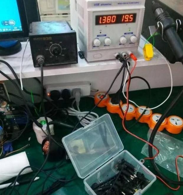 电脑开机后一直显示联想图标【联想电脑开机了只有一个联想图标】