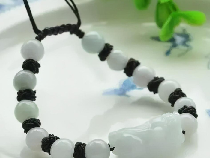 女士戴貔貅戴哪只手【女士戴貔貅戴哪个手指】