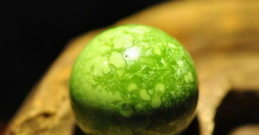 绿松石的各种颜色【绿松石的颜色是什么颜色】