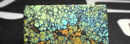 绿松石的各种颜色【绿松石的颜色是什么颜色】