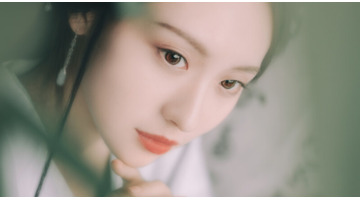 何姓女孩取名高雅的【何姓女孩子名字文雅有寓意】