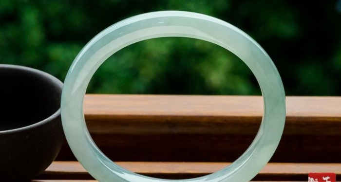 佩戴玉对身体有什么好处【戴玉有好处吗】