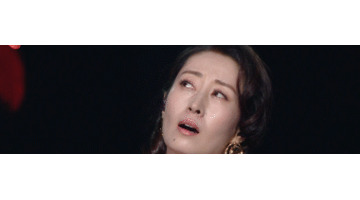 眼里三分讥笑三分薄凉四分漫不经心【三分讥笑三分薄凉四分漫不经心类似】