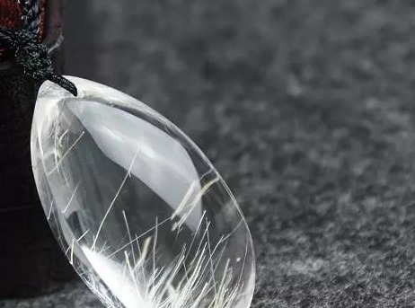 女人佩戴绿幽灵好不好【女人戴绿幽灵好吗】