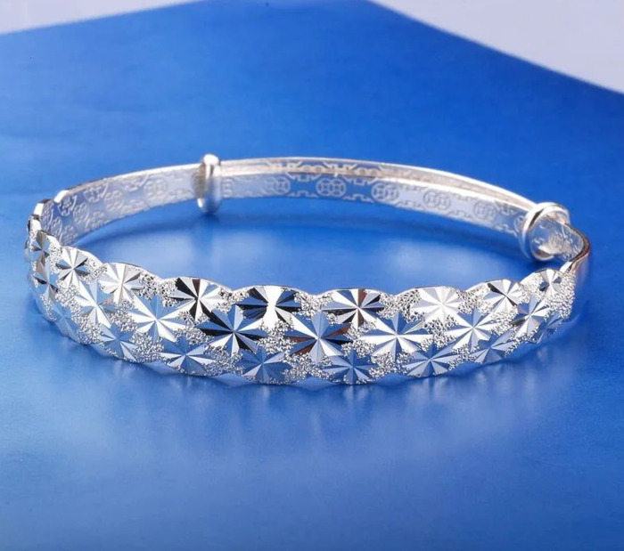 自己怎么鉴定纯银【自己怎么鉴定纯银手链】