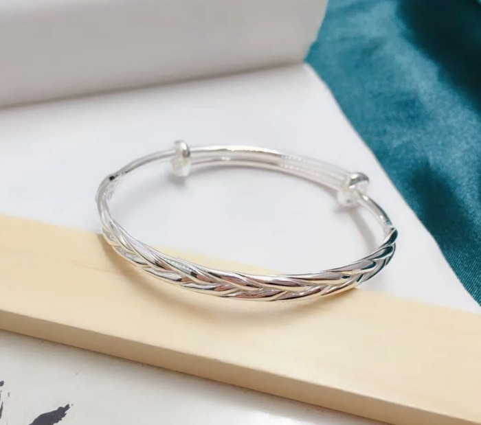 自己怎么鉴定纯银【自己怎么鉴定纯银手链】