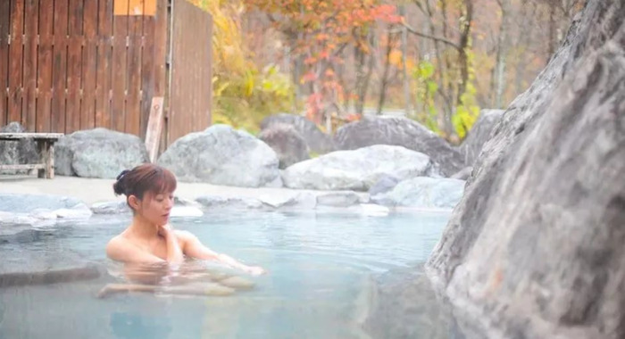 泡温泉文案朋友圈【和朋友泡温泉文案】