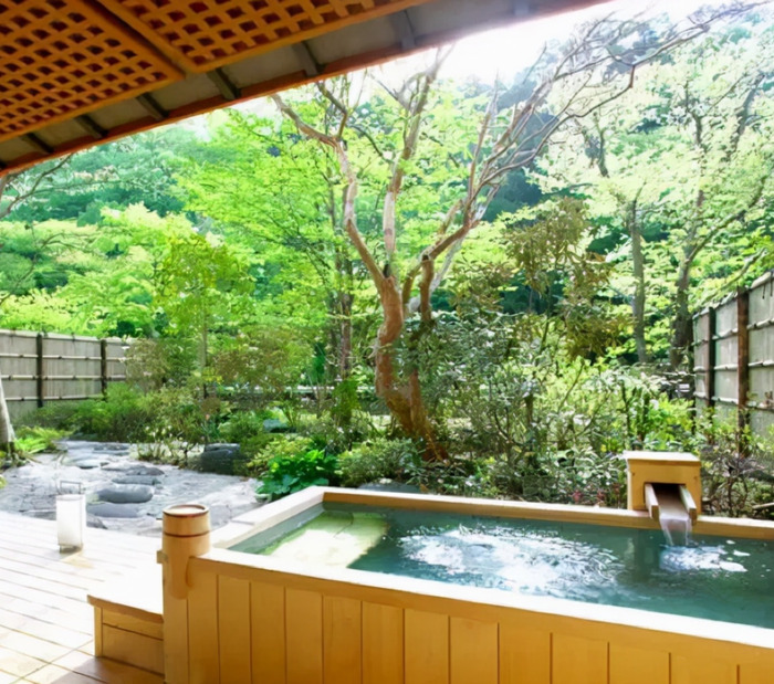 泡温泉文案朋友圈【和朋友泡温泉文案】