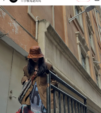 小红书穿搭衣服【小红书穿衣搭配在哪里看】