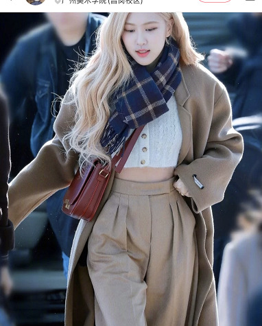 小红书穿搭衣服【小红书穿衣搭配在哪里看】